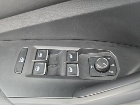 Certified 2024 Volkswagen Jetta S image 27