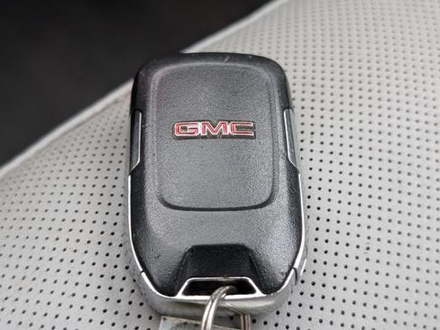 Used 2019 GMC Acadia SLT FWD image 33