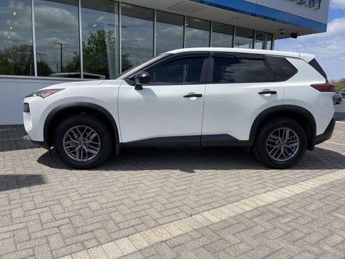 Used 2023 Nissan Rogue S FWD image 2