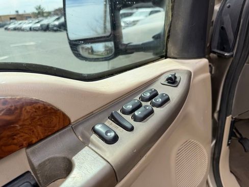 Used 2002 Ford F250 Lariat AWD/4WD image 12