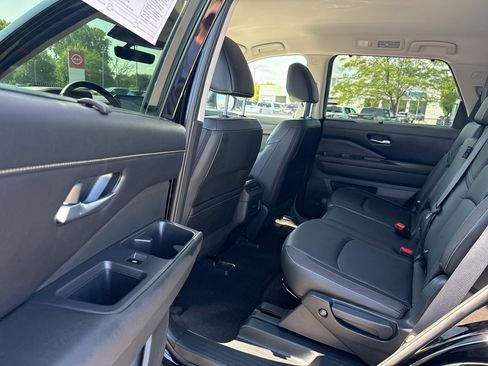 Certified 2023 Nissan Pathfinder SL AWD/4WD image 29