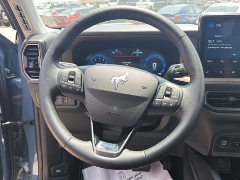 Used 2025 Ford Bronco Sport Outer Banks w/ Outer Banks Tech Package+ AWD/4WD image 16