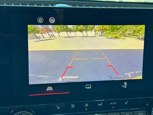 New 2025 GMC Canyon Elevation w/ Convenience Package image 20