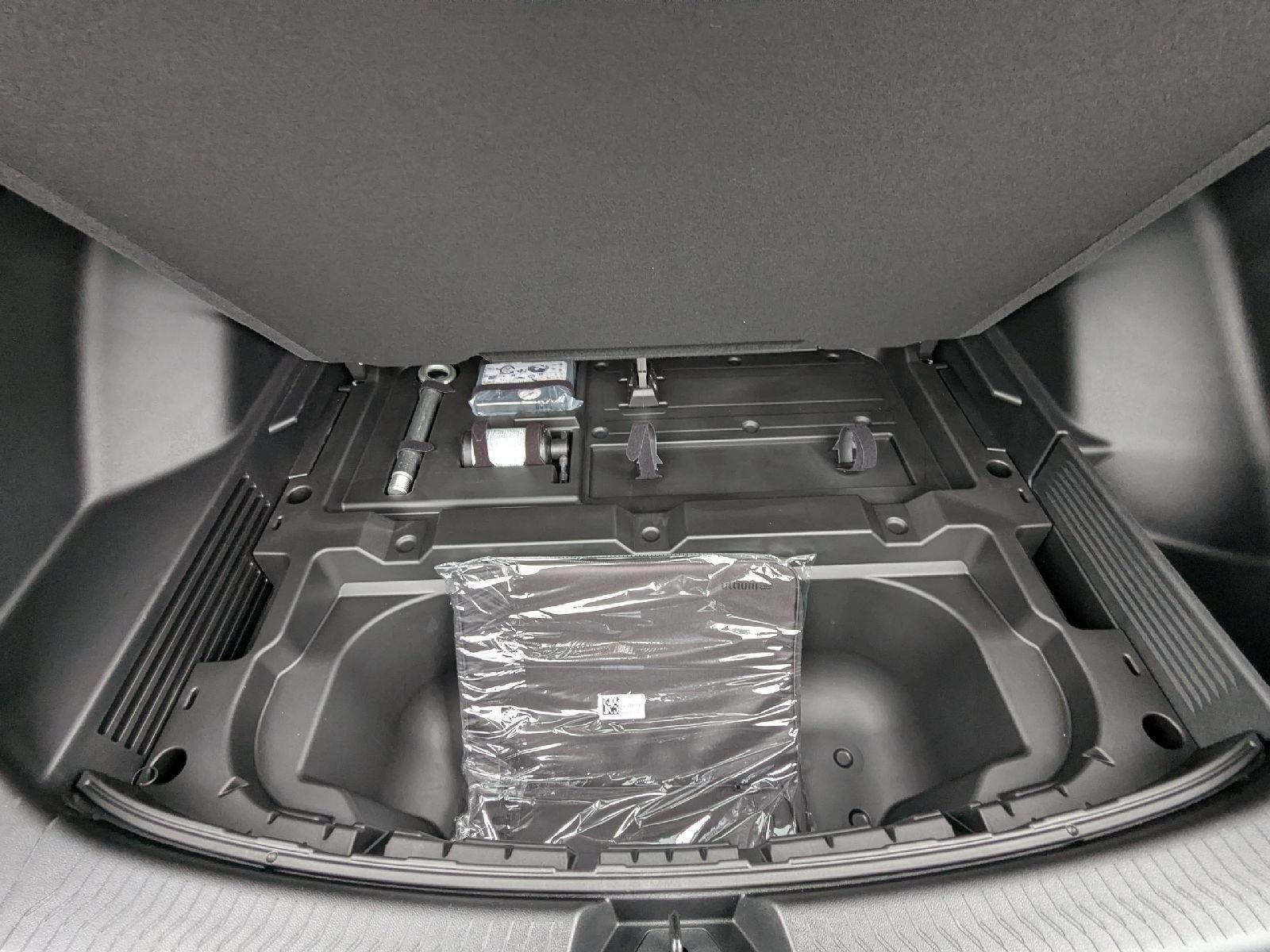 New 2026 Chevrolet Equinox EV LT FWD image 54