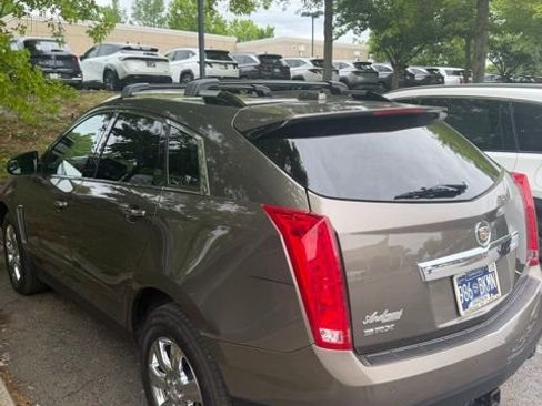 Used 2016 Cadillac SRX Luxury w/ Driver Awareness Package FWD image 5