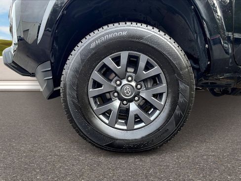 Used 2023 Toyota Tacoma 4x4 Double Cab image 25