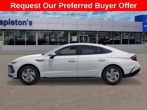 New 2026 Hyundai Sonata SE FWD image 3