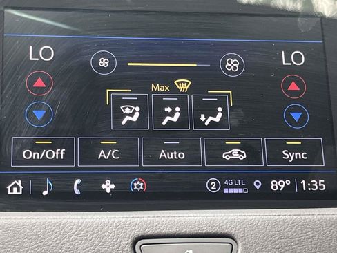 Used 2023 Cadillac XT4 Premium Luxury w/ Cold Weather Package AWD/4WD image 25