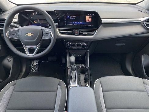 New 2026 Chevrolet TrailBlazer LT w/ Convenience Package FWD image 12