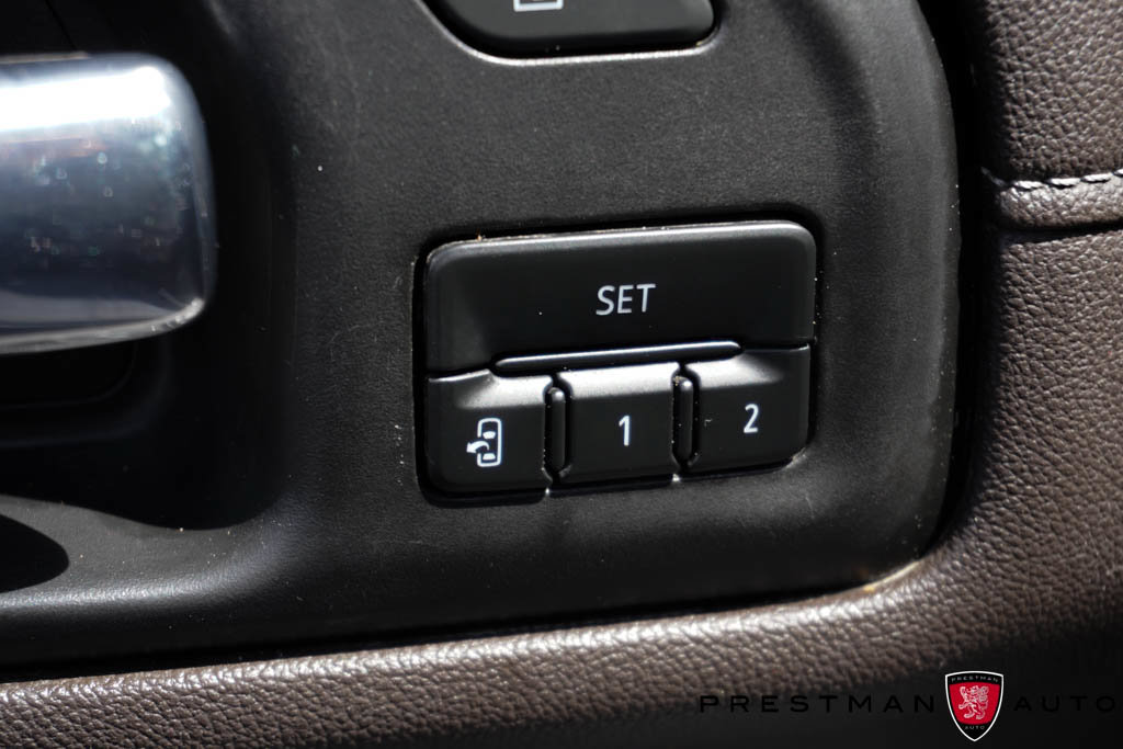 Used 2022 Chevrolet Silverado 2500 LTZ w/ LTZ Convenience Package AWD/4WD image 30