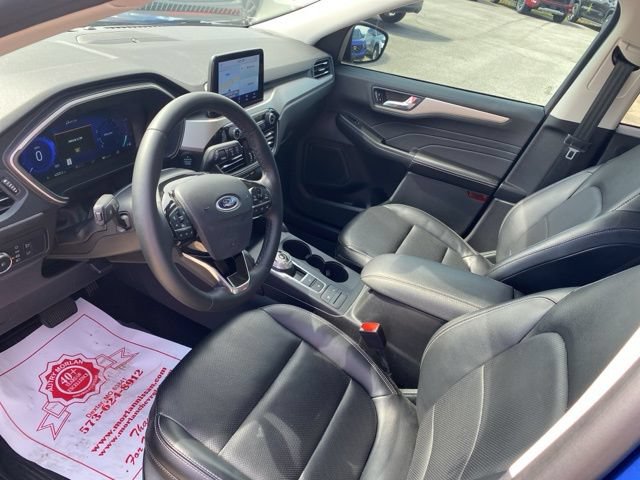 Used 2022 Ford Escape SEL w/ Technology Package FWD image 16