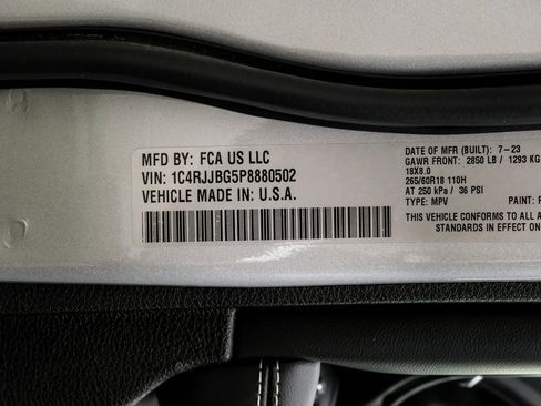 Used 2023 Jeep Grand Cherokee L Limited image 71