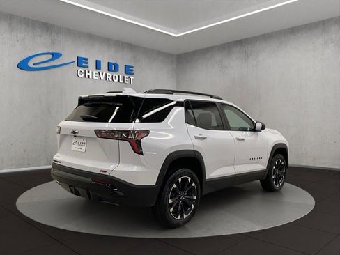 New 2026 Chevrolet Equinox RS image 3