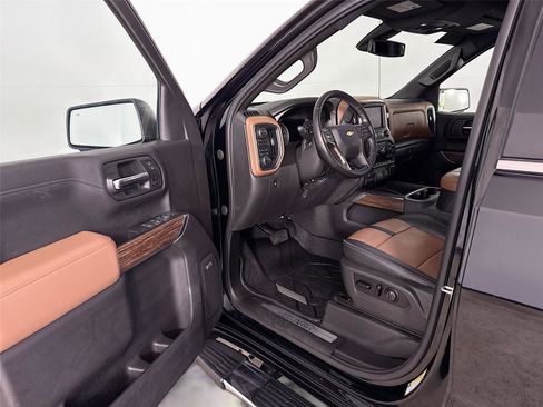 Used 2020 Chevrolet Silverado 1500 High Country AWD/4WD image 3