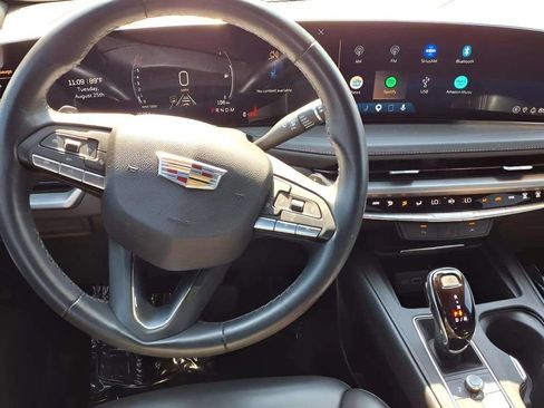 Used 2025 Cadillac XT4 Premium Luxury w/ Technology Package FWD image 12