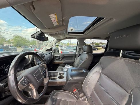 Used 2019 GMC Sierra 2500 Denali w/ Duramax Plus Package AWD/4WD image 13