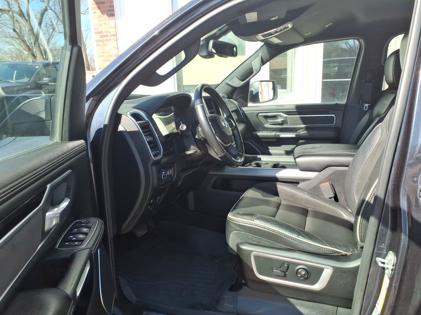 Used 2020 RAM 1500 Laramie w/ Sport Appearance Package AWD/4WD image 8