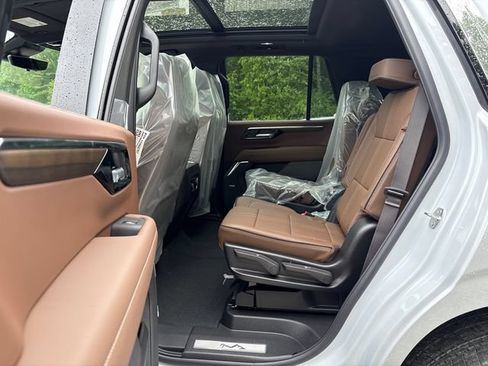 New 2026 Chevrolet Tahoe High Country AWD/4WD image 11