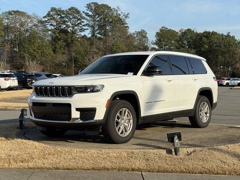 New 2025 Jeep Grand Cherokee L Laredo w/ Luxury Tech Group I image 3