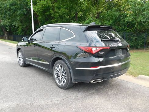 Used 2023 Acura MDX SH-AWD w/ Advance Package image 3