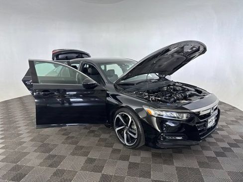 Used 2019 Honda Accord Sport image 14