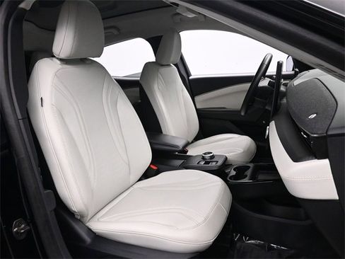 Used 2021 Ford Mustang Mach-E Premium image 20