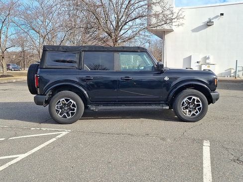 Used 2023 Ford Bronco Outer Banks image 10