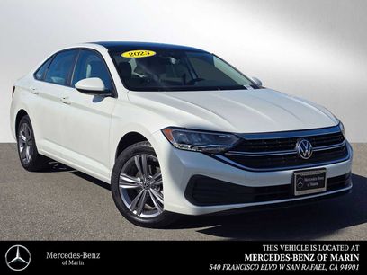 Used 2023 Volkswagen Jetta SE w/ Panoramic Sunroof Package