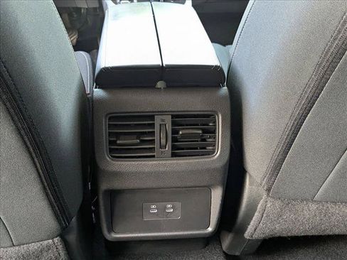 Used 2024 Nissan Rogue SV FWD image 16