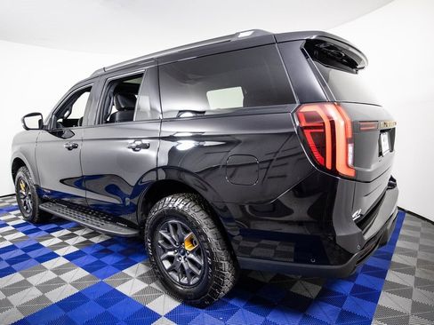 Used 2025 Ford Expedition Tremor image 7