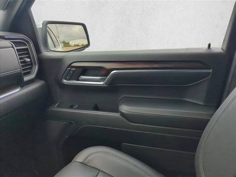 Used 2023 GMC Sierra 1500 SLT AWD/4WD image 26