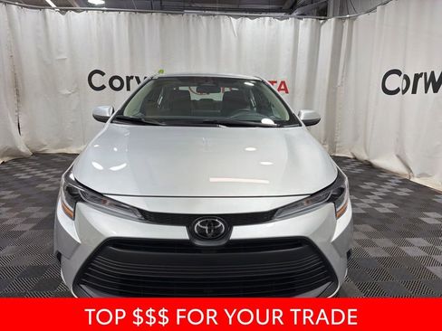 Used 2026 Toyota Corolla LE FWD image 2