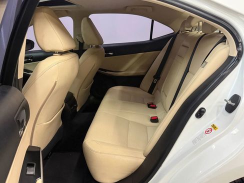 Used 2014 Lexus IS 350 w/ Navigation Package image 17