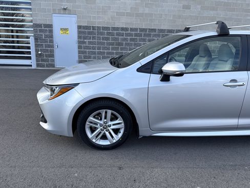 Used 2019 Toyota Corolla SE image 2