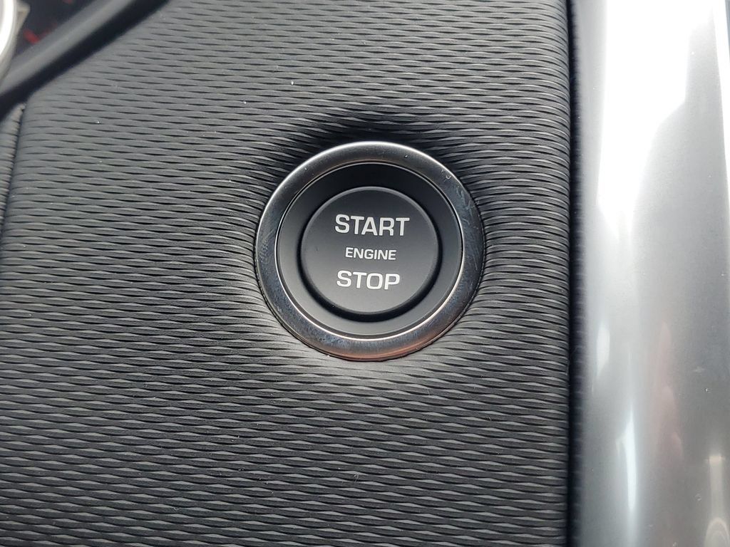New 2026 Land Rover Discovery Limited Edition AWD/4WD image 19