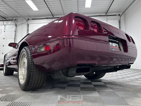 Used 1993 Chevrolet Corvette Convertible RWD image 30