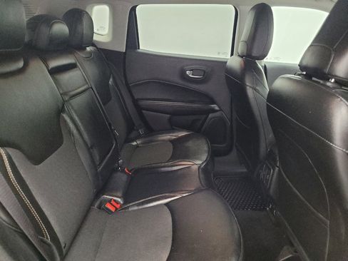 Used 2019 Jeep Compass Latitude w/ Cold Weather Group AWD/4WD image 19