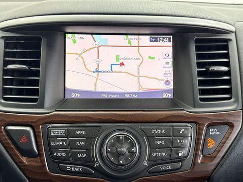 Used 2018 Nissan Pathfinder Platinum image 27