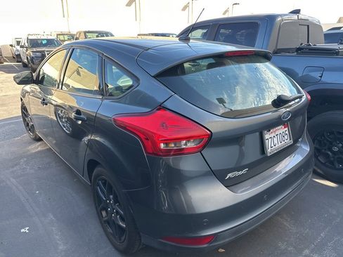 Used 2016 Ford Focus SE w/ Equipment Group 201A image 4