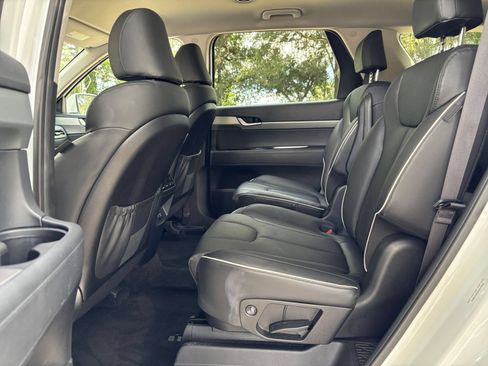 Used 2025 Hyundai Palisade SEL FWD image 29