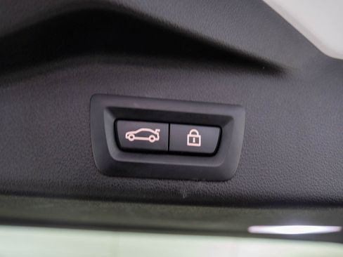 Used 2021 BMW X5 xDrive40i w/ Premium Package image 29