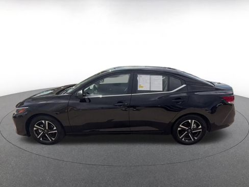 Used 2025 Nissan Sentra SV FWD image 9