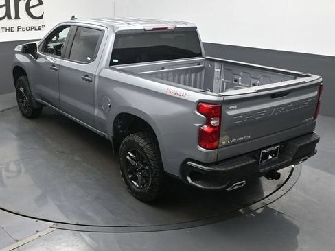 Used 2025 Chevrolet Silverado 1500 Custom Trail Boss AWD/4WD image 40