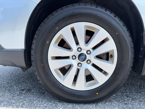 Used 2015 Subaru Outback 2.5i Premium AWD/4WD image 28