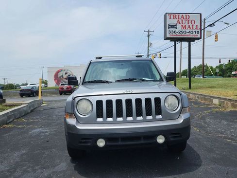 Used 2014 Jeep Patriot Sport FWD image 2