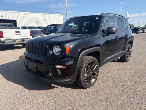 Used 2021 Jeep Renegade Latitude w/ Sun & Sound Group AWD/4WD image 1