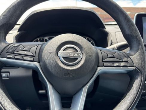 Used 2025 Nissan Altima 2.5 SV FWD image 28