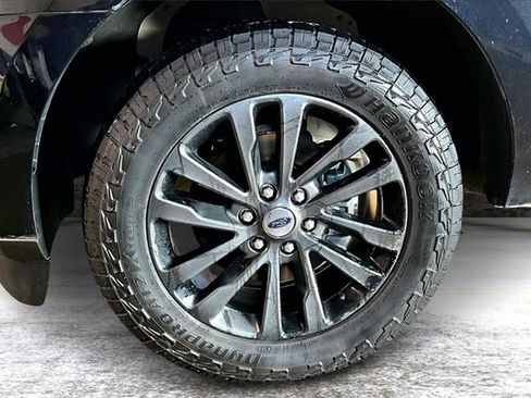 Used 2020 Ford Expedition Max Limited image 32