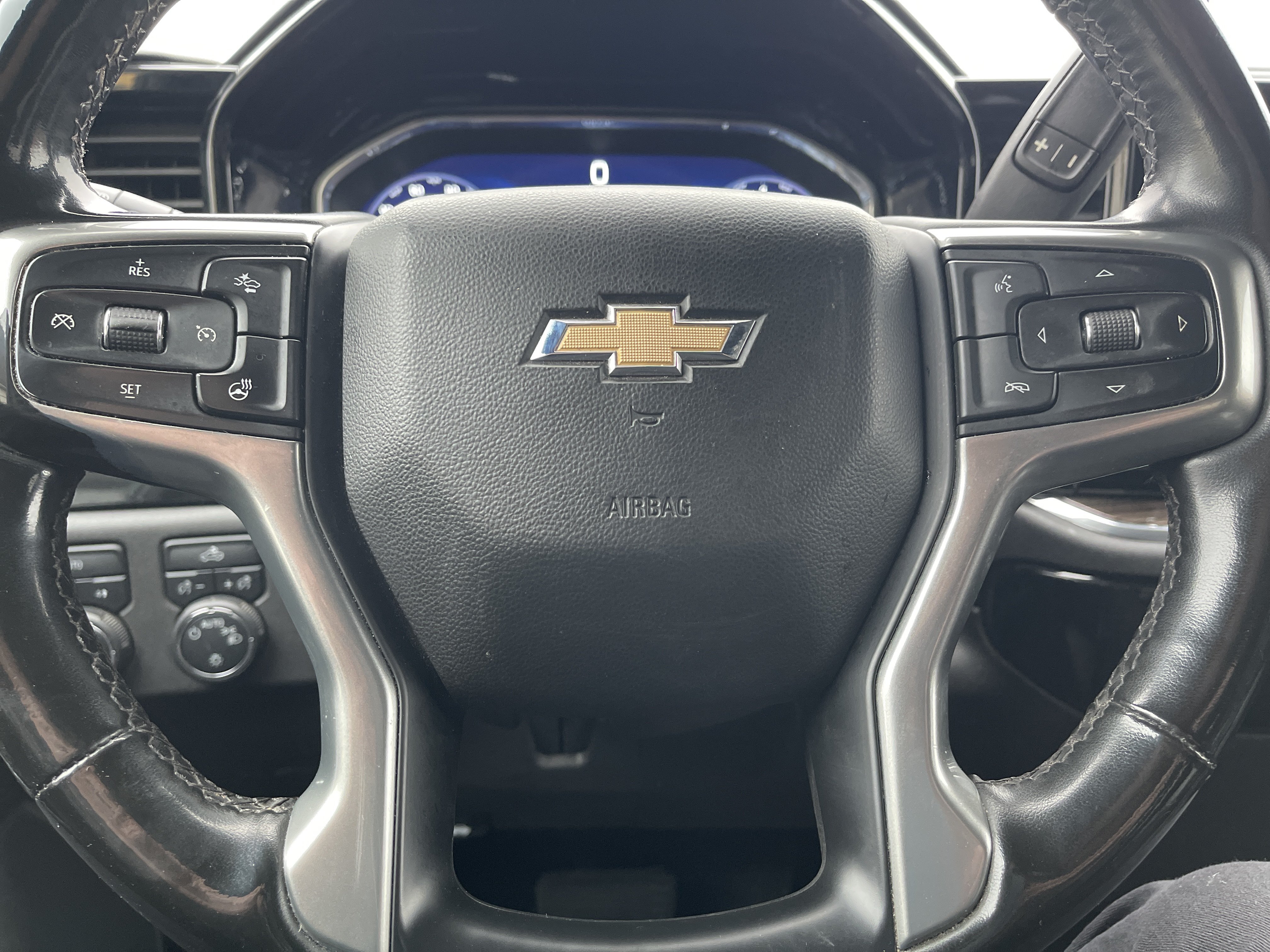 Used 2023 Chevrolet Silverado 1500 LT AWD/4WD image 12
