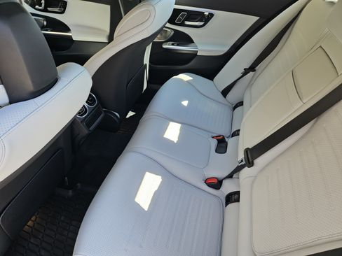 Used 2025 Mercedes-Benz C 300 Sedan image 25